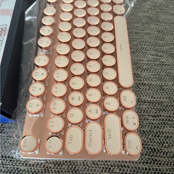 Rose Gold Wireless Keyboard - Picture 5 of 6